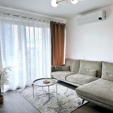 Free Parking Skanderbeg Square - Spacious Central Apartment ティラナ エクステリア 写真