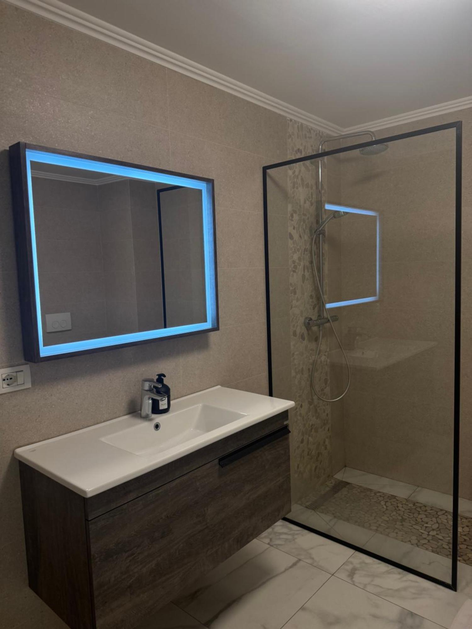 Free Parking Skanderbeg Square - Spacious Central Apartment ティラナ エクステリア 写真