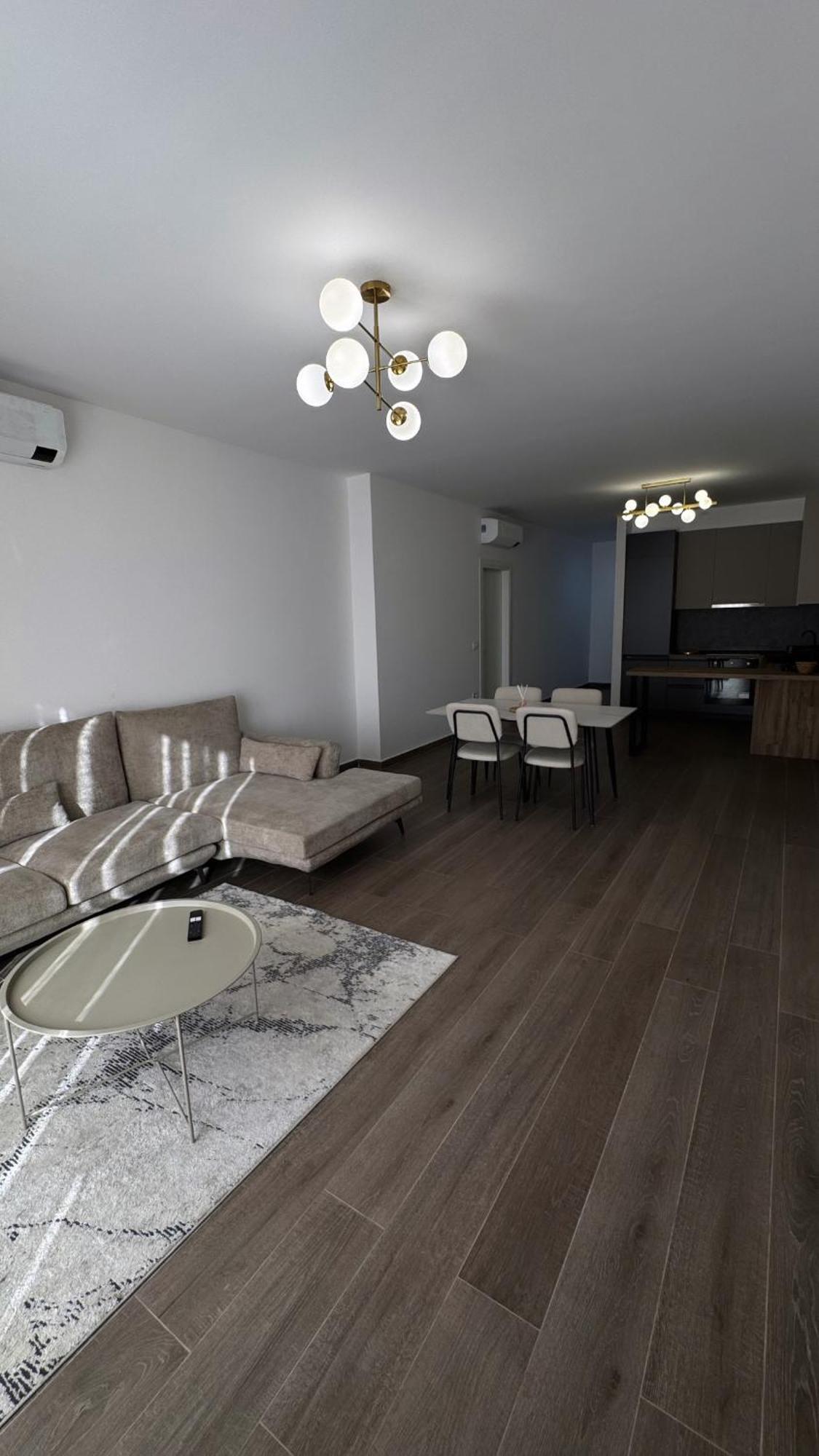 Free Parking Skanderbeg Square - Spacious Central Apartment ティラナ エクステリア 写真