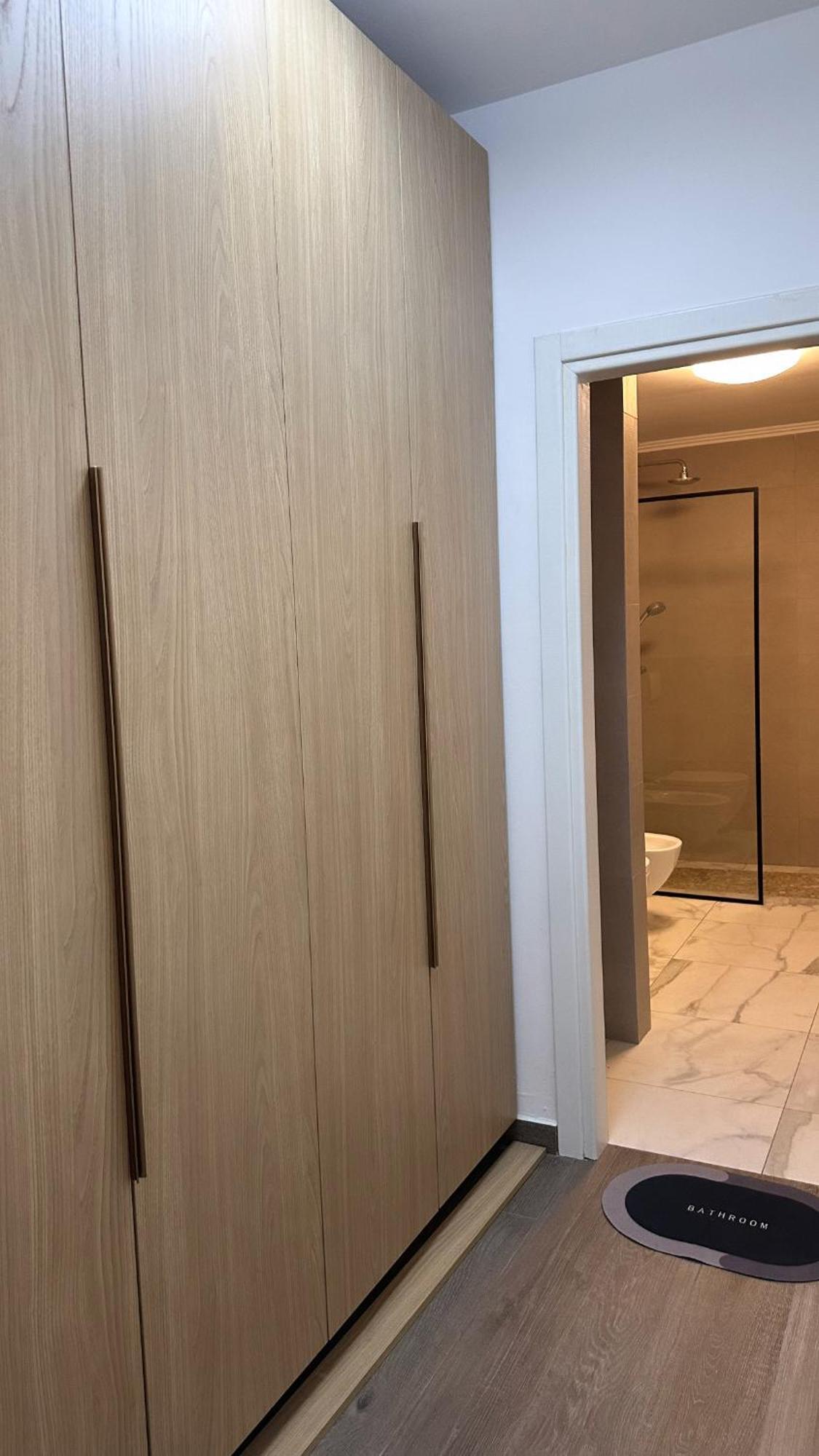 Free Parking Skanderbeg Square - Spacious Central Apartment ティラナ エクステリア 写真