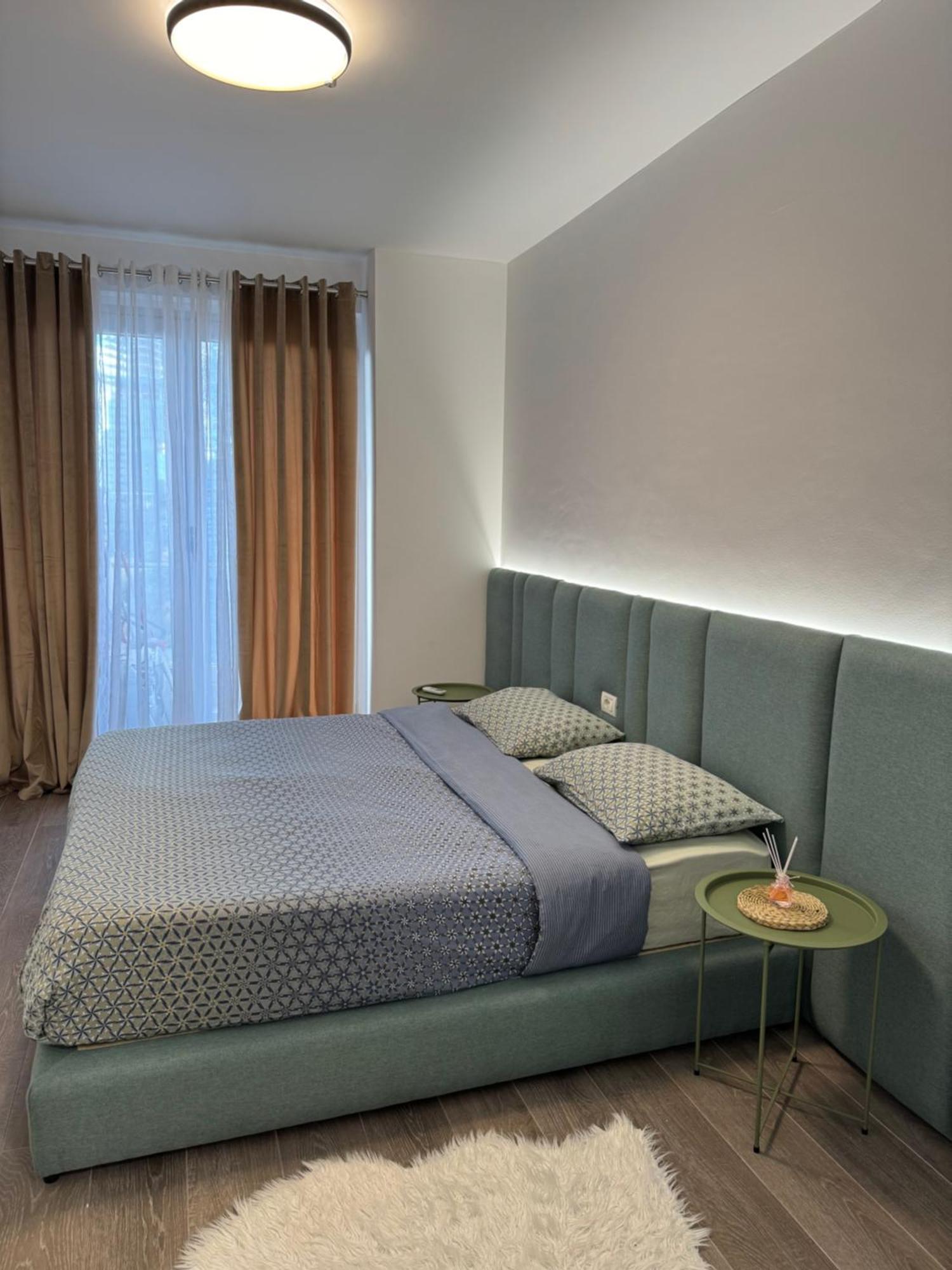 Free Parking Skanderbeg Square - Spacious Central Apartment ティラナ エクステリア 写真