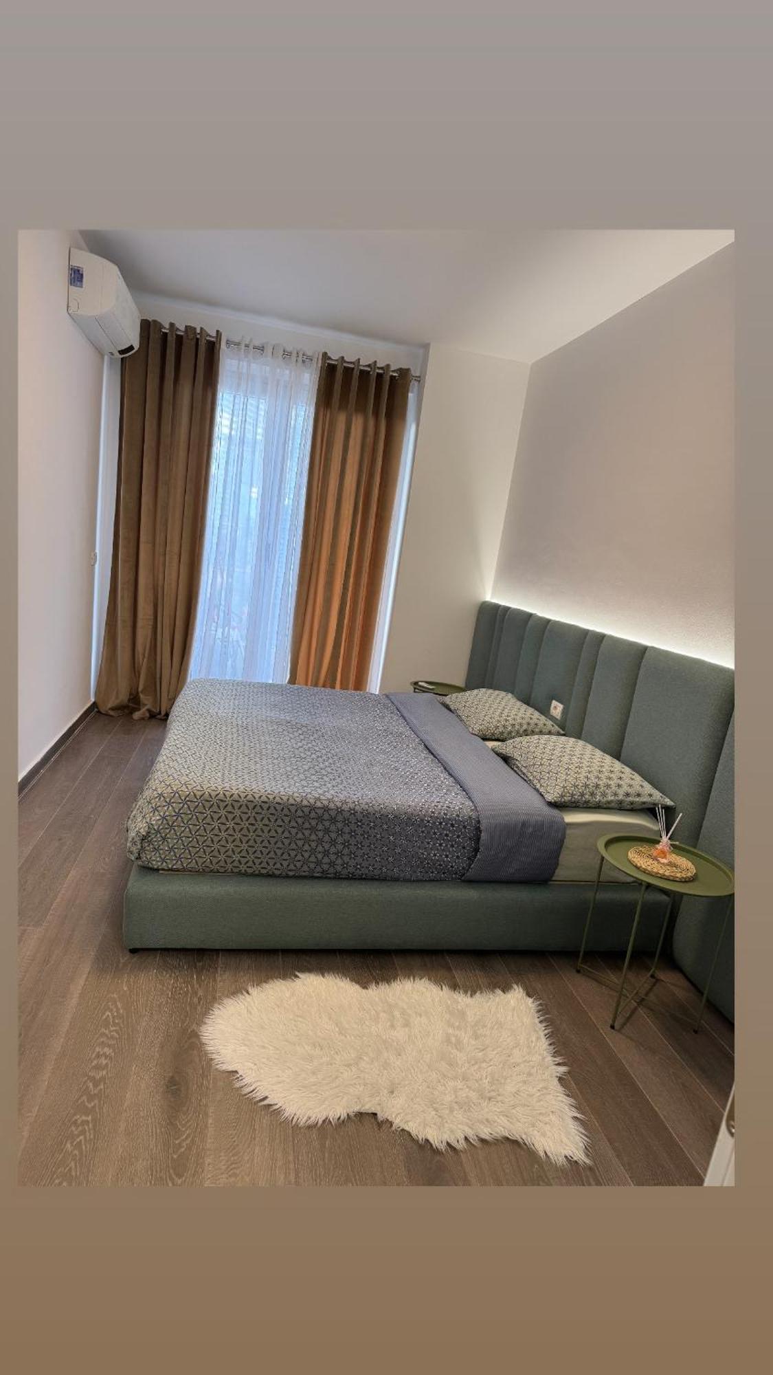 Free Parking Skanderbeg Square - Spacious Central Apartment ティラナ エクステリア 写真