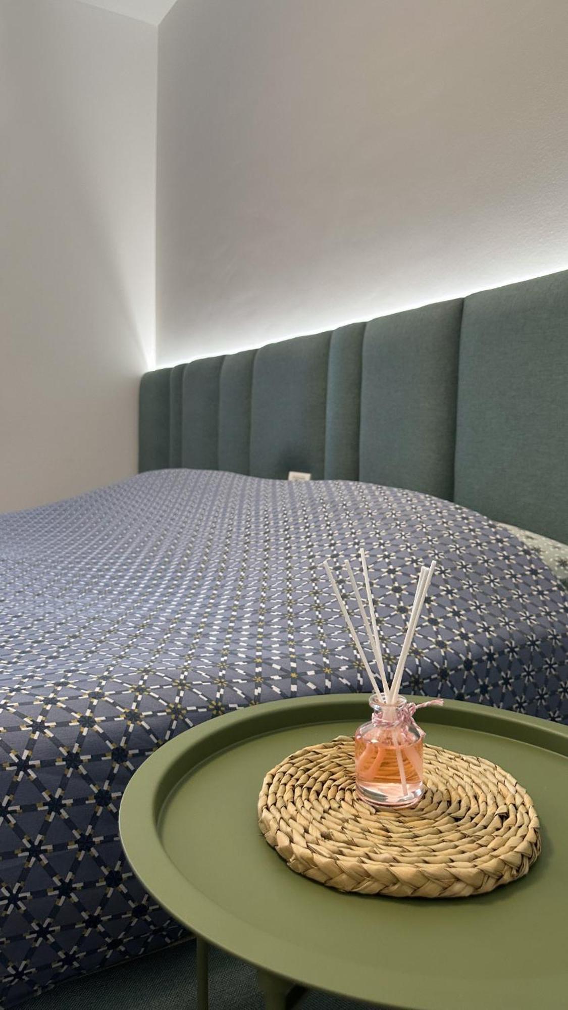 Free Parking Skanderbeg Square - Spacious Central Apartment ティラナ エクステリア 写真